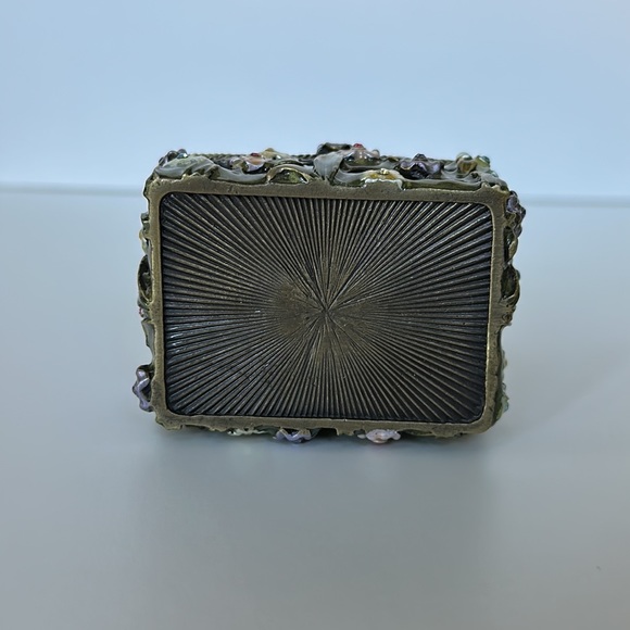 Vintage Jeweled Trinket Box with Bunny - Picture 10 of 11